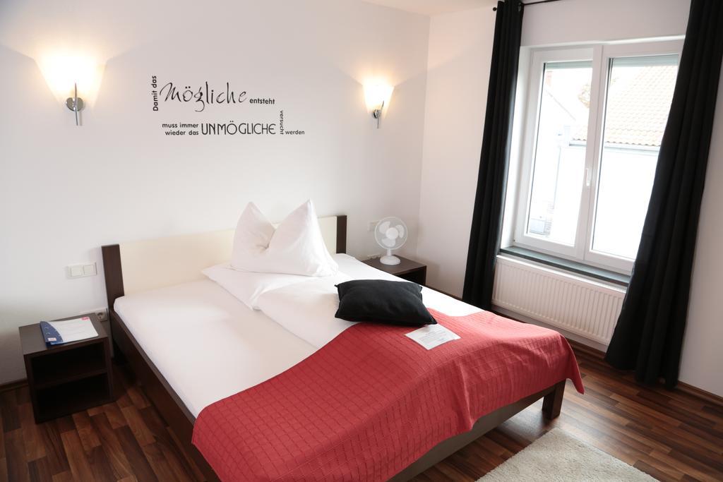 Hotel Am Marktplatz Gangkofen Δωμάτιο φωτογραφία